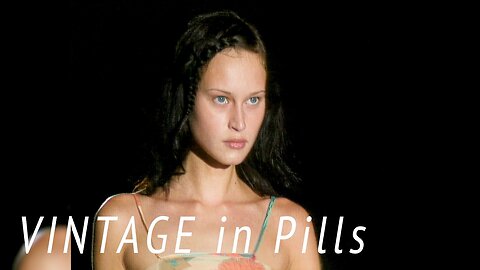 Vintage in Pills ANNA MOLINARI Spring 1999 Milan - Fashion Channel 