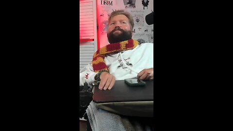 He Cheated on Emily Ratajkowski… with High School Girls?! 😳💔