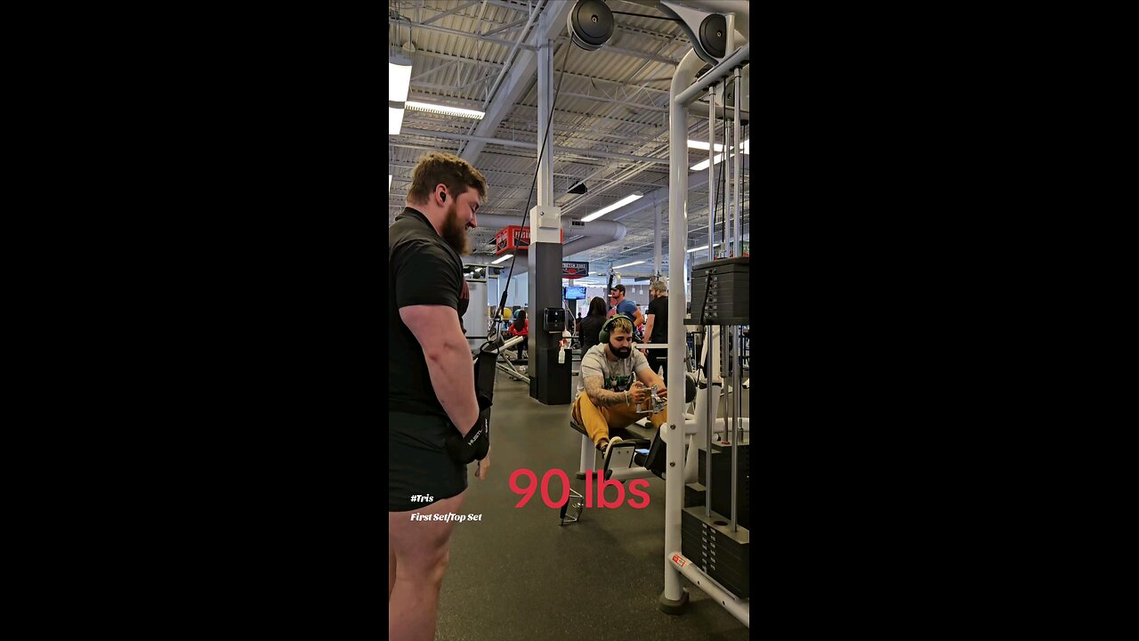 90lbs Rope Pulldowns (Super Lite) | #strength #shorts #triceps 💪