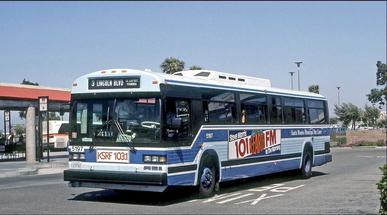 Santa Monica Transit: 5197 in the LAX Transit Terminal 1988 MCI TC40-102A Classic