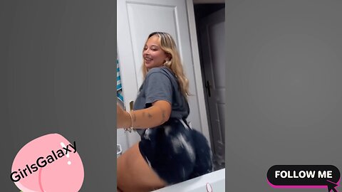 BEAUTIFUL GIRLS TWERK COMPILATION