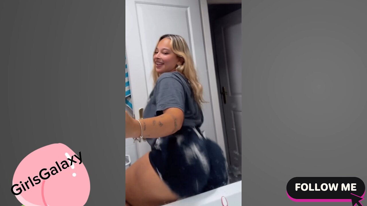 BEAUTIFUL GIRLS TWERK COMPILATION