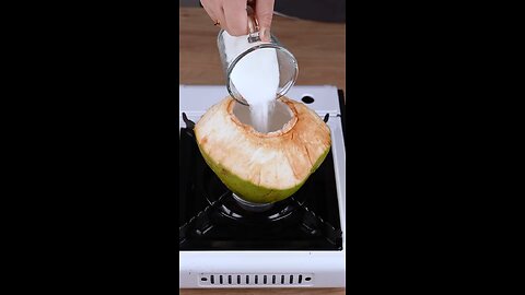 Everyone is cooking coconut, after seeing this genius idea #cooking #Recipe #EasyRecipe