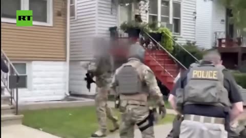 ICE floor Chicago latino crying 'ow!' to kickstart Operation Midway Blitz