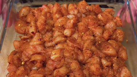 High Protein Cheesy Hot Honey Chicken Pizza🍕🍯🍗