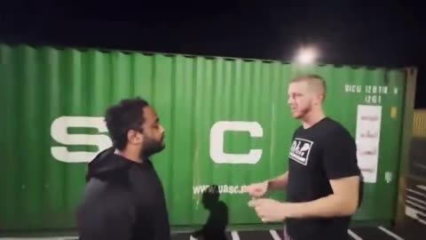 Child predator wanted to meet a little girl - ends up meeting slaps to the face😂