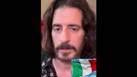 Jonathan Roumie affronta ancora una volta il problema dei truffatori che fingono di essere lui