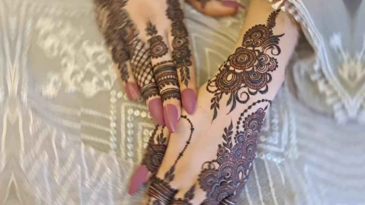 Bridal mehndi designs latest