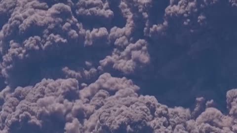 Tourists scatter after Mount Etna erupts in Sicily 10 News First