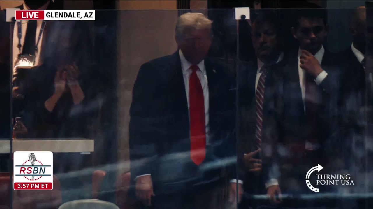 Commemorazione di Kirk: Shorty è alla cerimonia funebre