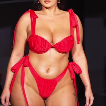 Erifili Sfakianakissua nova obsessão 🖤🔥