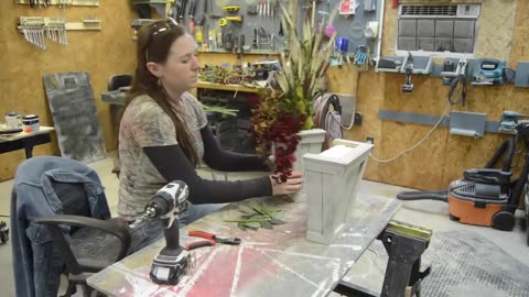 DIY Floral Wooden Wall Sconces: Decorative Lighting Craft
