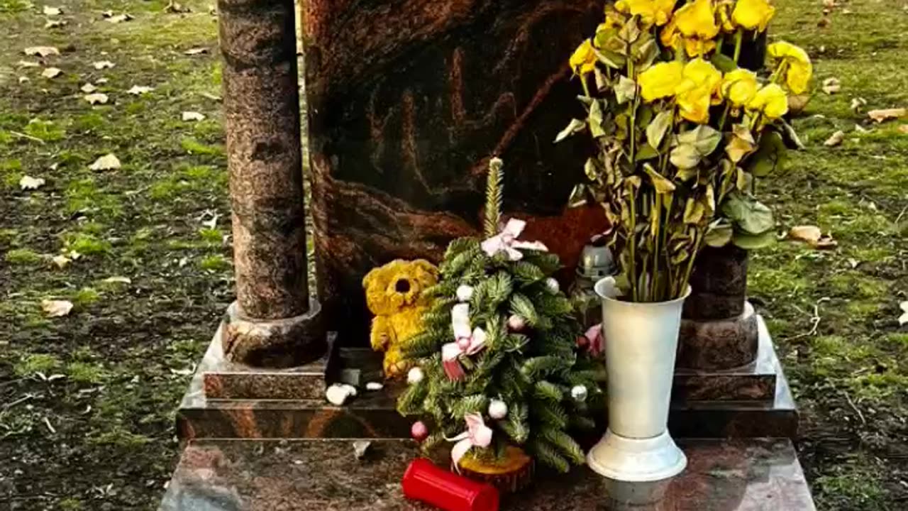 FAMOUS GRAVES - VOL. 441: ZSA ZSA GABOR