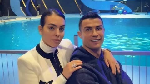 Georgina also went to Oscar Delarenta