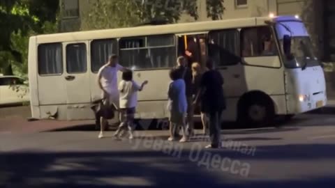 ✋🚌 Ukraine Russia War | Odesa Civilians Attempt to Stop Mobilization Bus | RCF