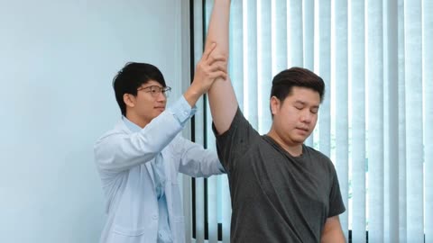 Chiropractor Physiotherapy Treatment at Sri Sai Physiotherapy Clinic Madurai