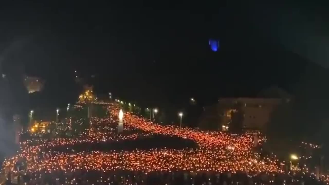 🇫🇷France is returning to Christ.