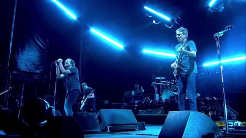 Given to Fly - Pearl Jam (live)