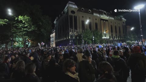 WEF CHAOS- GATES RUSHED AWAY