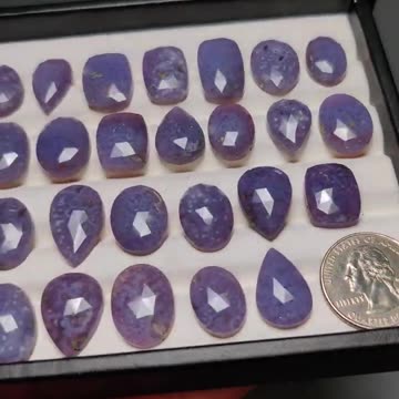 Chrysoprase : Australian Chrysoprase - Moonface