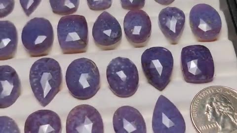 Chrysoprase : Australian Chrysoprase - Moonface