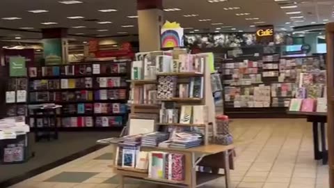 😱🤡 Creepy Encounter at Barnes & Noble Will Give You Goosebumps! | FunFM