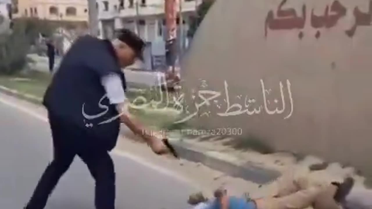 A Hamas policeman murdered a young man in Deir al-Balah