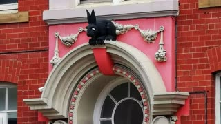 L’ANGOLO INGLESE DI PEGGY JOHNSON: COSA CI FA UN CONIGLIO VAMPIRO ALLA CATTEDRALE DI NEWCASTLE?