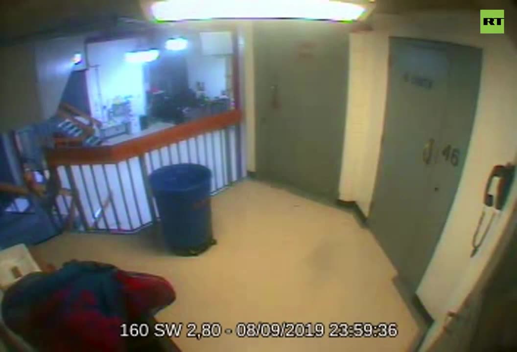 THE MISSING MINUTE ⚡Jeffrey Epstein’s surveillance footage—finally released