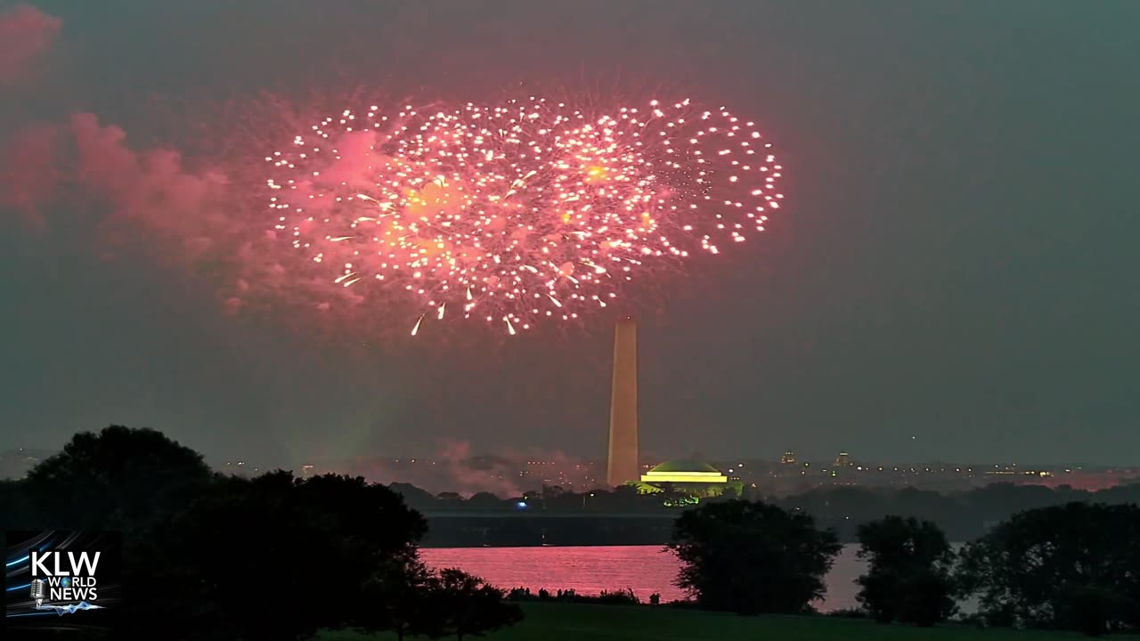 FIREWORKS FROM KLW NEWS VAN 250th