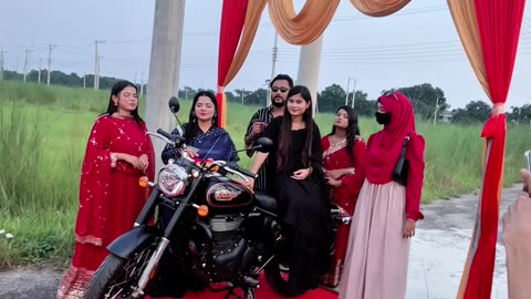 বীথি গোলাপ পাপড়ি নিয়ে কি করে? #farhanabithi #rad #surprise