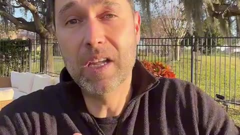 HAVAIANAS: CAMPANHA CONTRA A DIREITA GERA POLÊMICA | MARKETING VIRAL OU ERRO ECONÔMICO?