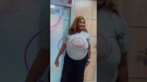 Mira - She Shines With Unstoppable Curvy Fashion Confidence #PlusSizeFashion #BodyPositivity