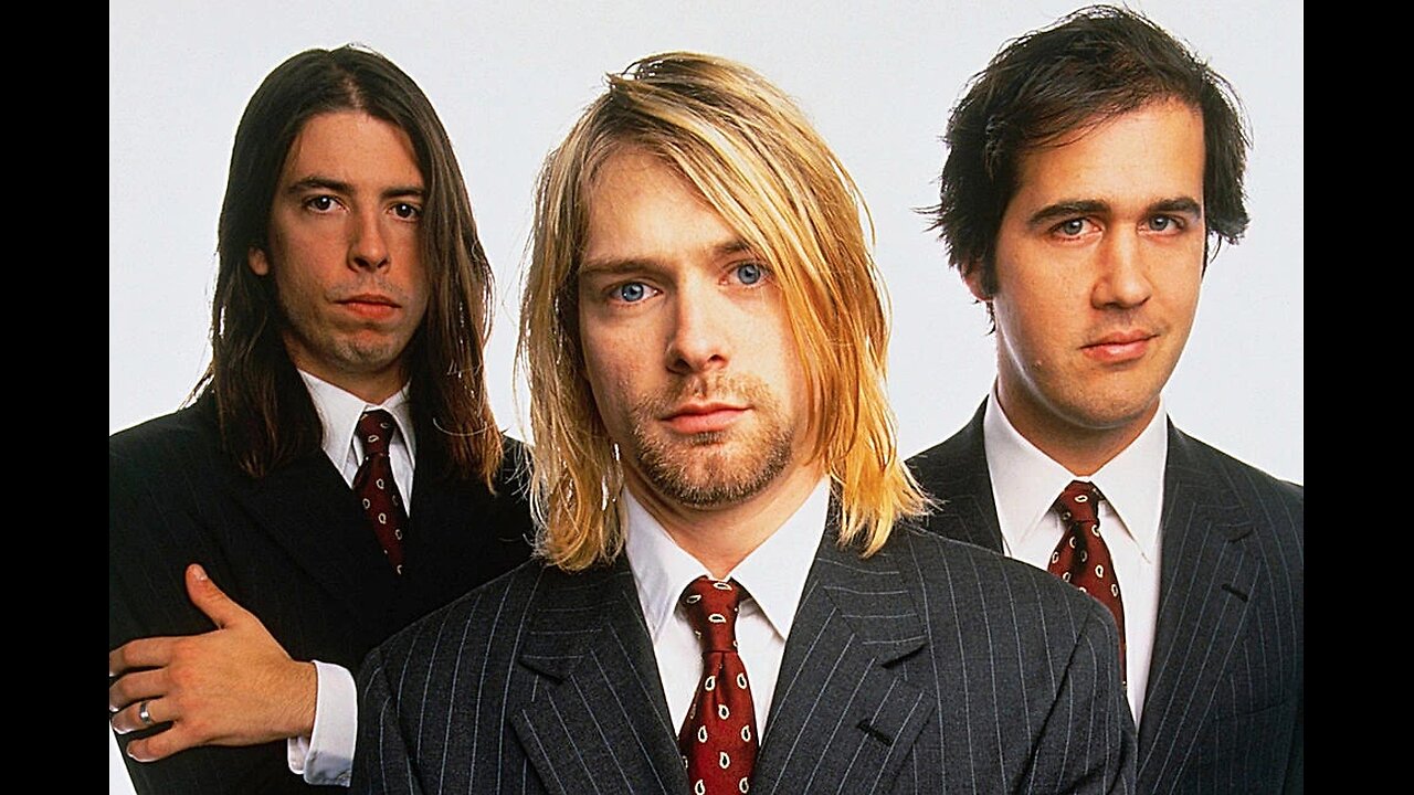 The Man Who Sold The World~ NIRVANA ( Live )