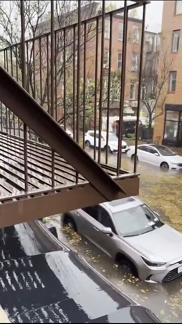 MASSIVE FLOODING OVERTAKES NYC AFTER YET ANOTHER DRAINAGE FAILURE