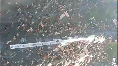 ✔️Spain's La Vuelta cycling race was temporarily halted in Madrid after police clashed