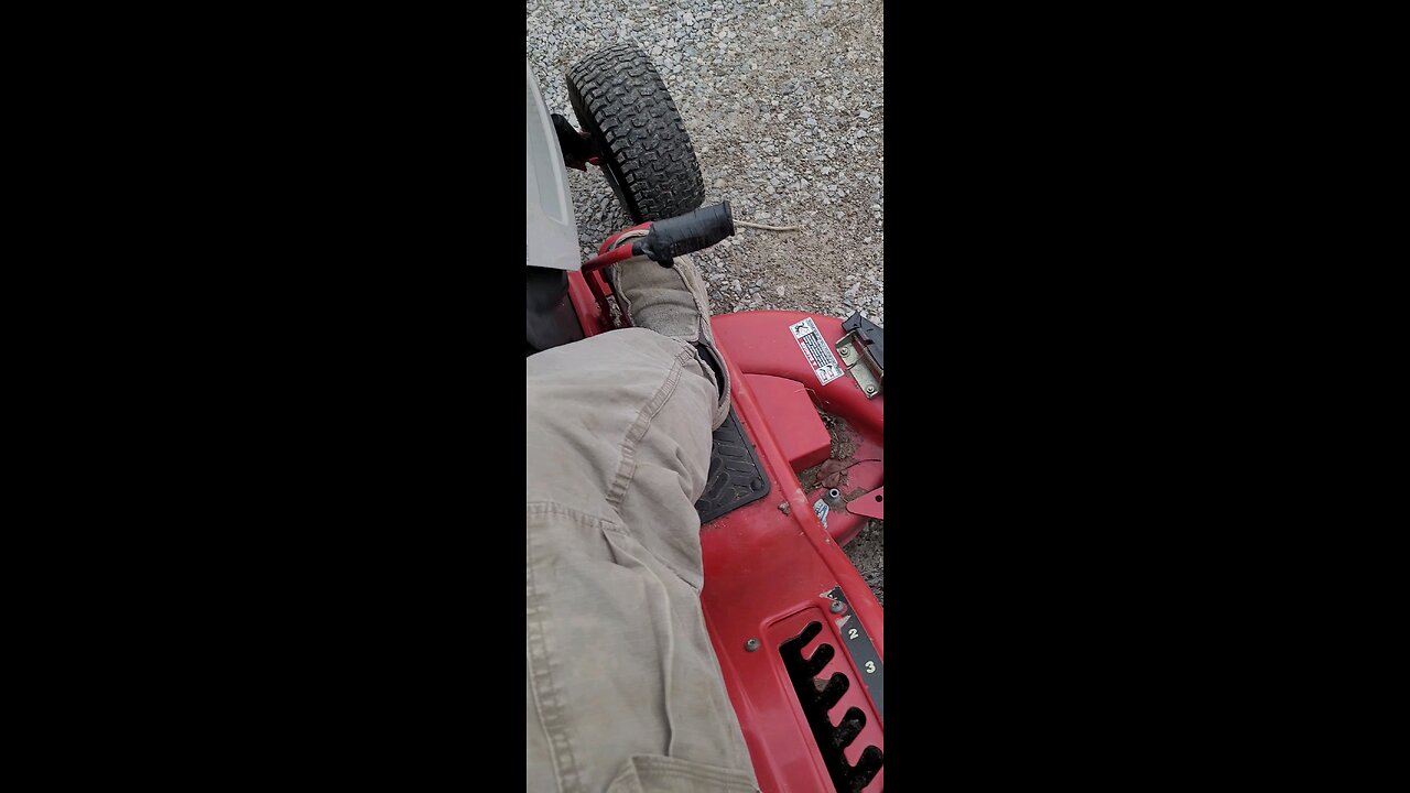 Huskee SLT 4600 Mower