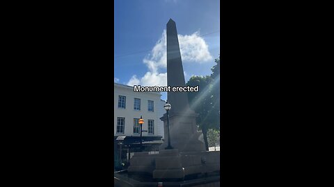 Monument erect