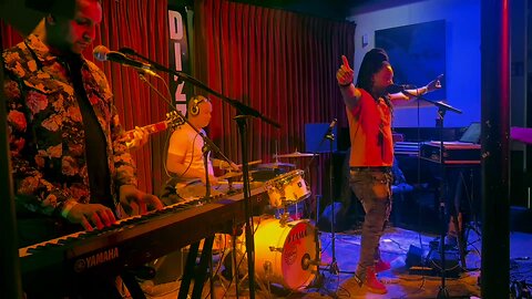 Derrick Ee LIVE! 1