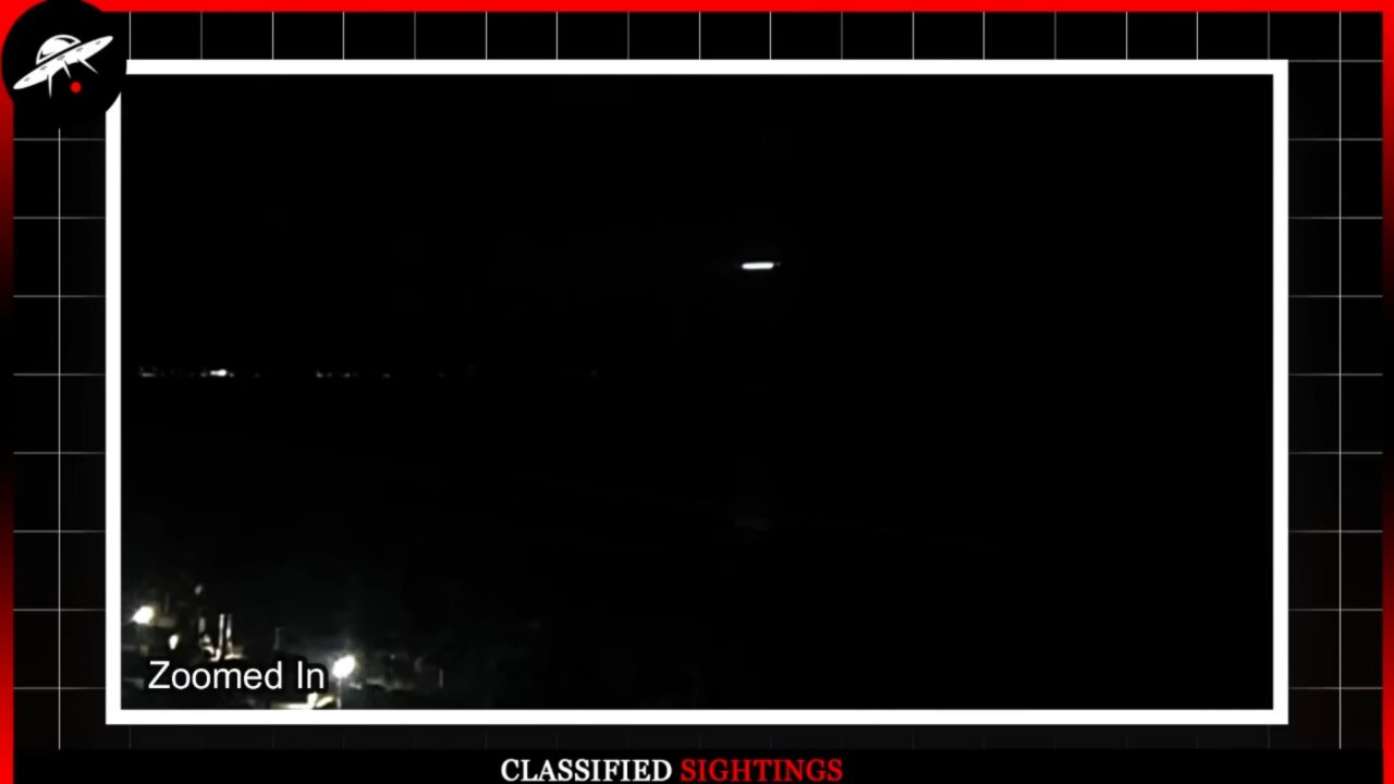 UFO Moves over Ocean in Mexico