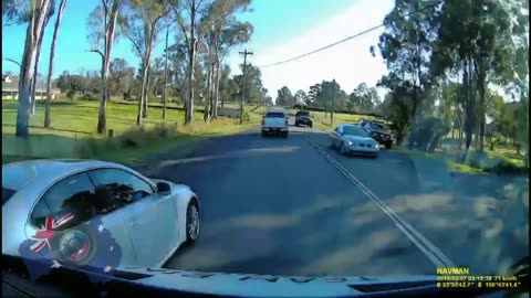 Aussiecams - MERGE fail 🤷🏼‍♂️ dash cam accident Bringelly NSW