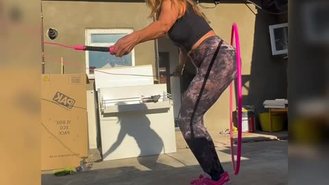 Unique girl shaking the hoop with her butt - Hot tiktok