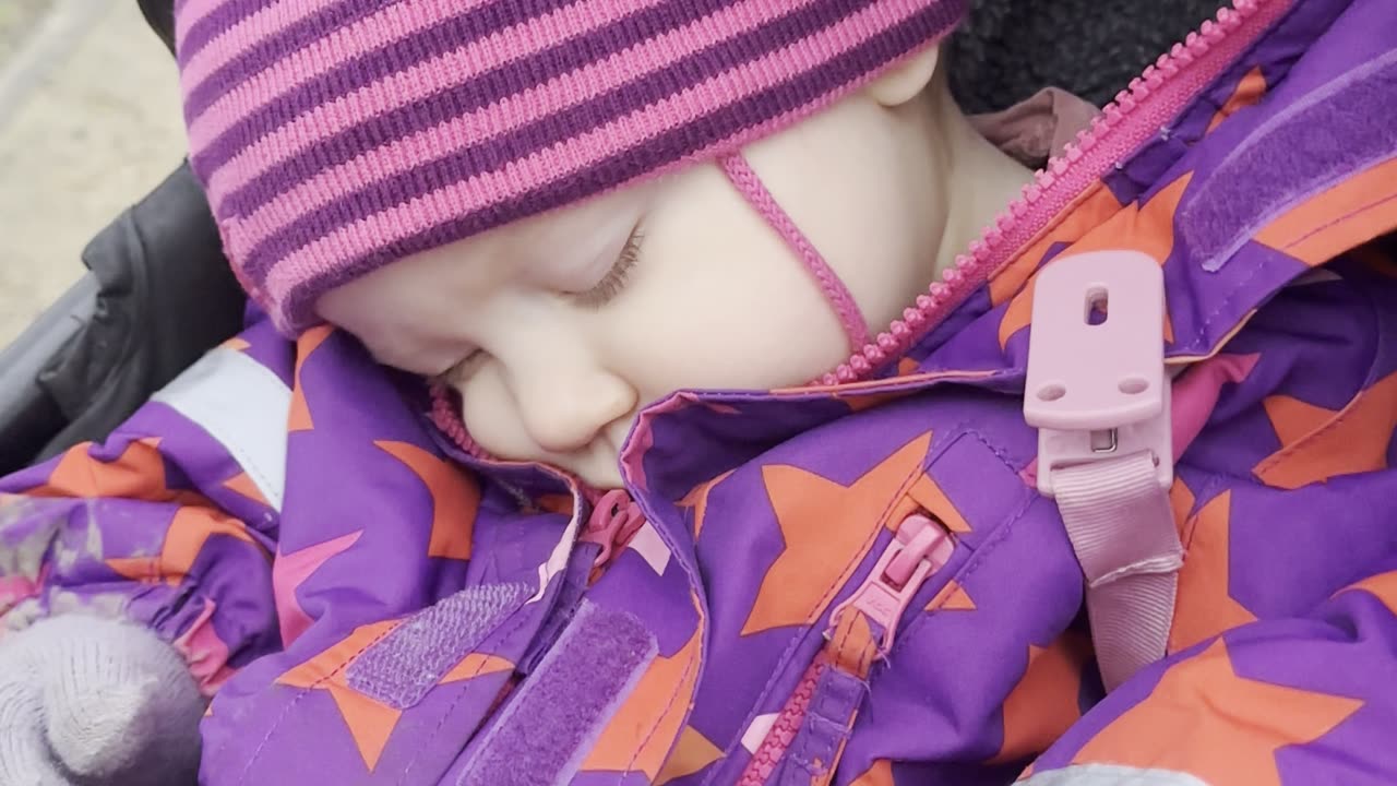 Arrived at the Playground and Baby Kayla Fell Asleep 😴