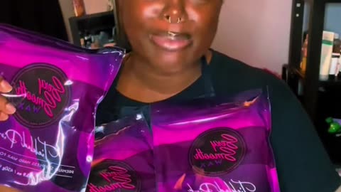 Unboxing Sexy Smooth Tickled Pink Hard Wax | @prettyycartel Shares Her Go-To Wax