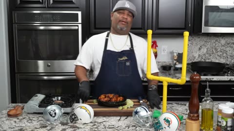 These Honey Sriracha Wings Will Steal the Show on Game Day