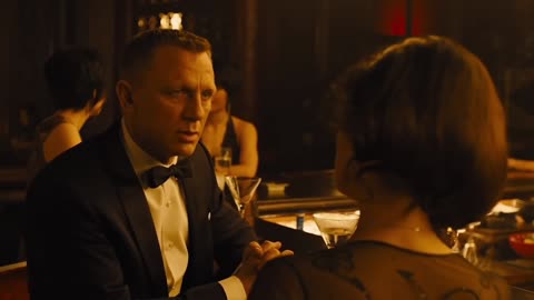 🔥 James Bond Meets Sévérine 🍸Skyfall 🥂 Daniel Craig & Bérénice Marlohe ⚡