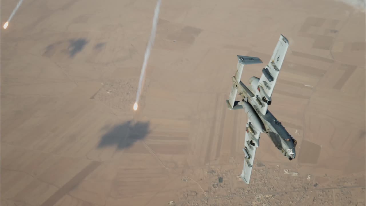 the U.S. Air Force A-10 Thunderbolt aircraft extended a “thank you” signal to the KC-135