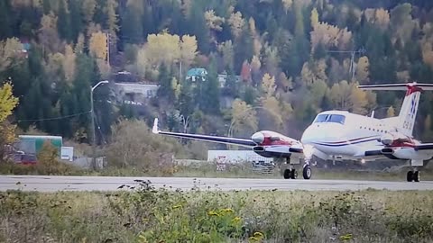 King Air-Taxi,Hold & Take off