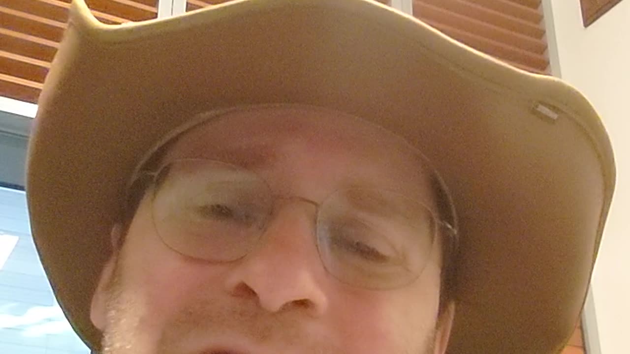 Akademia bez twarzy.