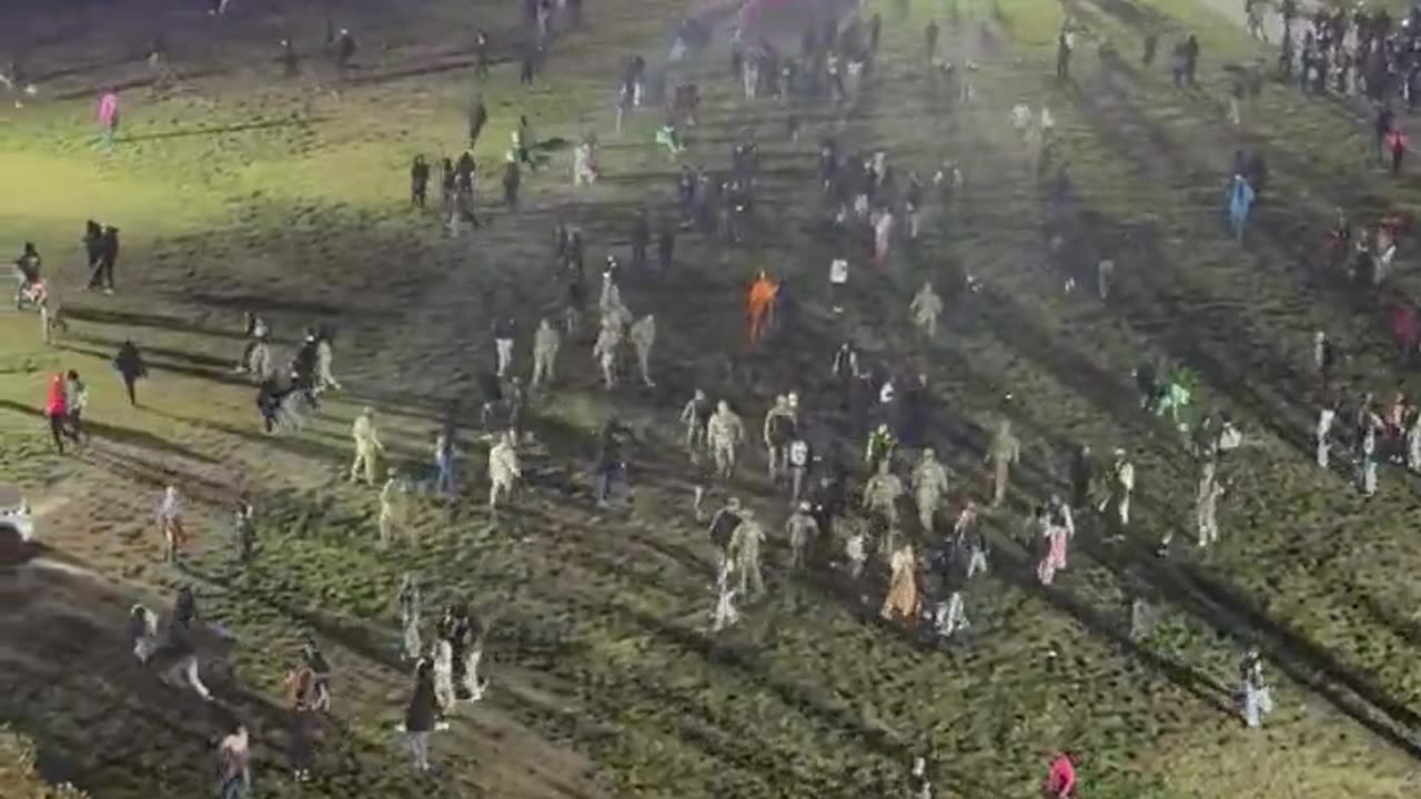 Large Group of youth fight the NG in DC at the Navy Yard
